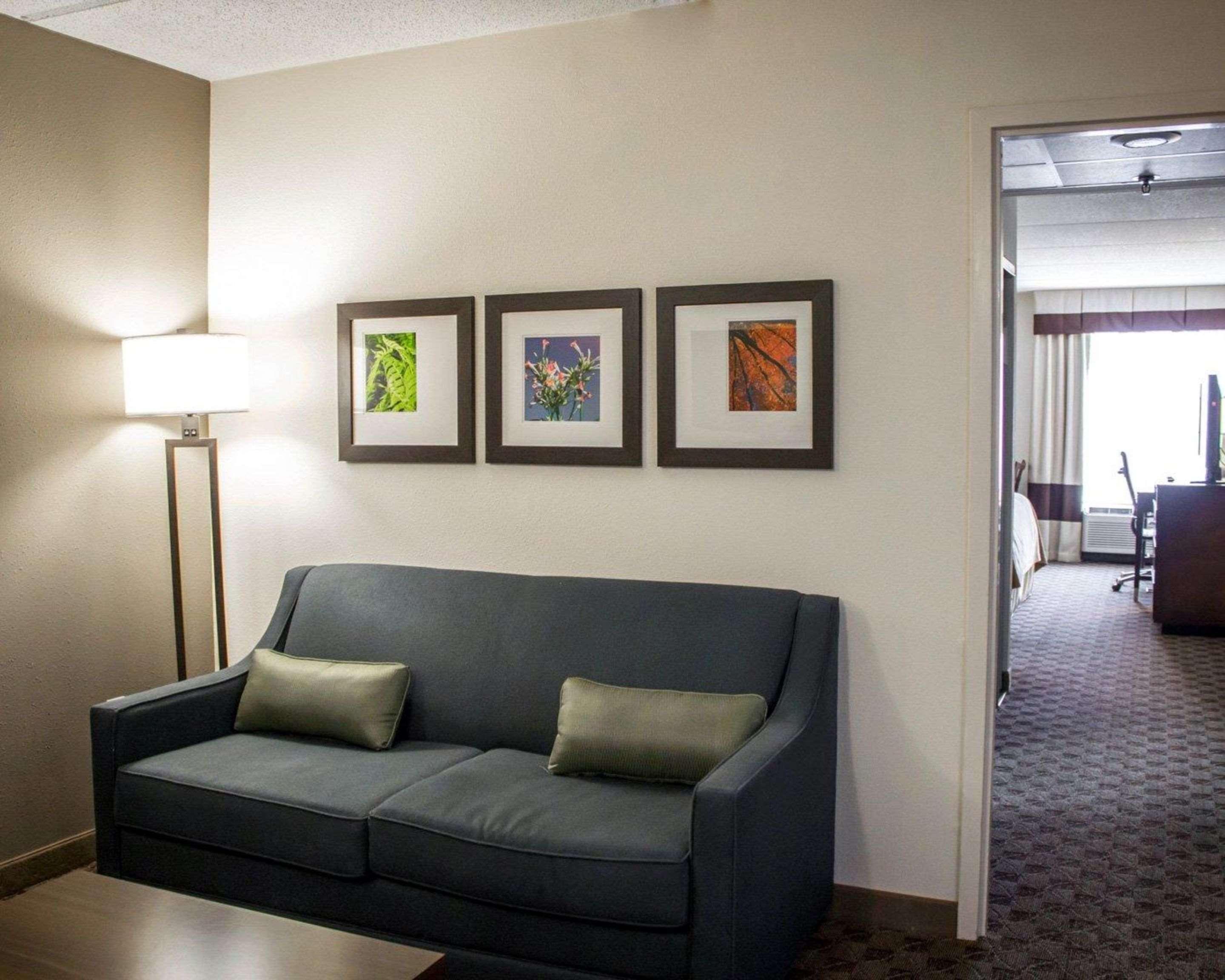 Comfort Inn & Suites Fuquay Varina Exterior photo