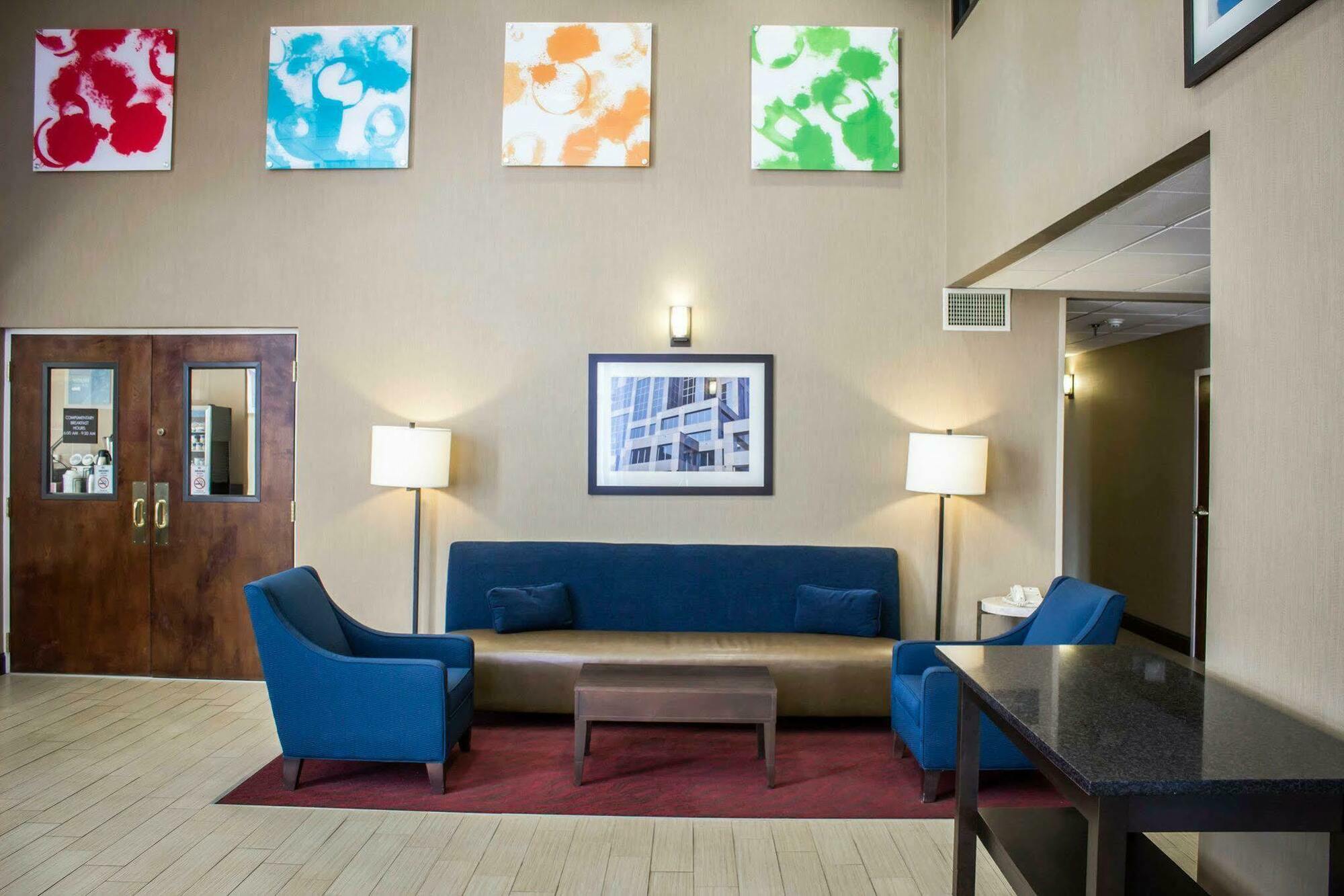 Comfort Inn & Suites Fuquay Varina Exterior photo